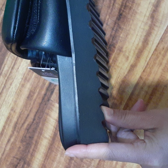 NWT Wild fable slippers size 8.5 - Picture 6 of 6